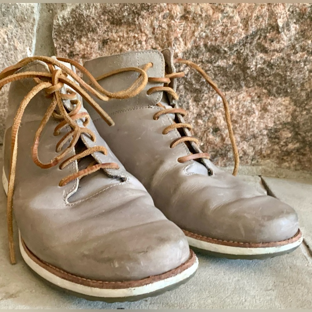 OHW? WHO? Chukka Size 10